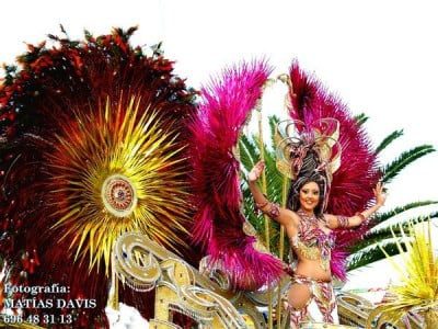 Read more about the article [:es]Carnaval de Santa Cruz de Tenerife[:en]Carnaval of Santa Cruz de Tenerife[:it]Carnaval de Santa Cruz de Tenerife[:pl]Karnawał na Teneryfie[:]
