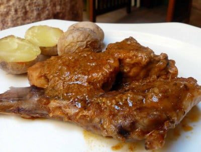 Receta conejo al salmorejo